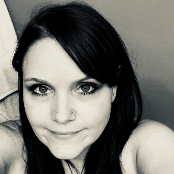 Meet your Posher, Jackie - Picture 1 of 1